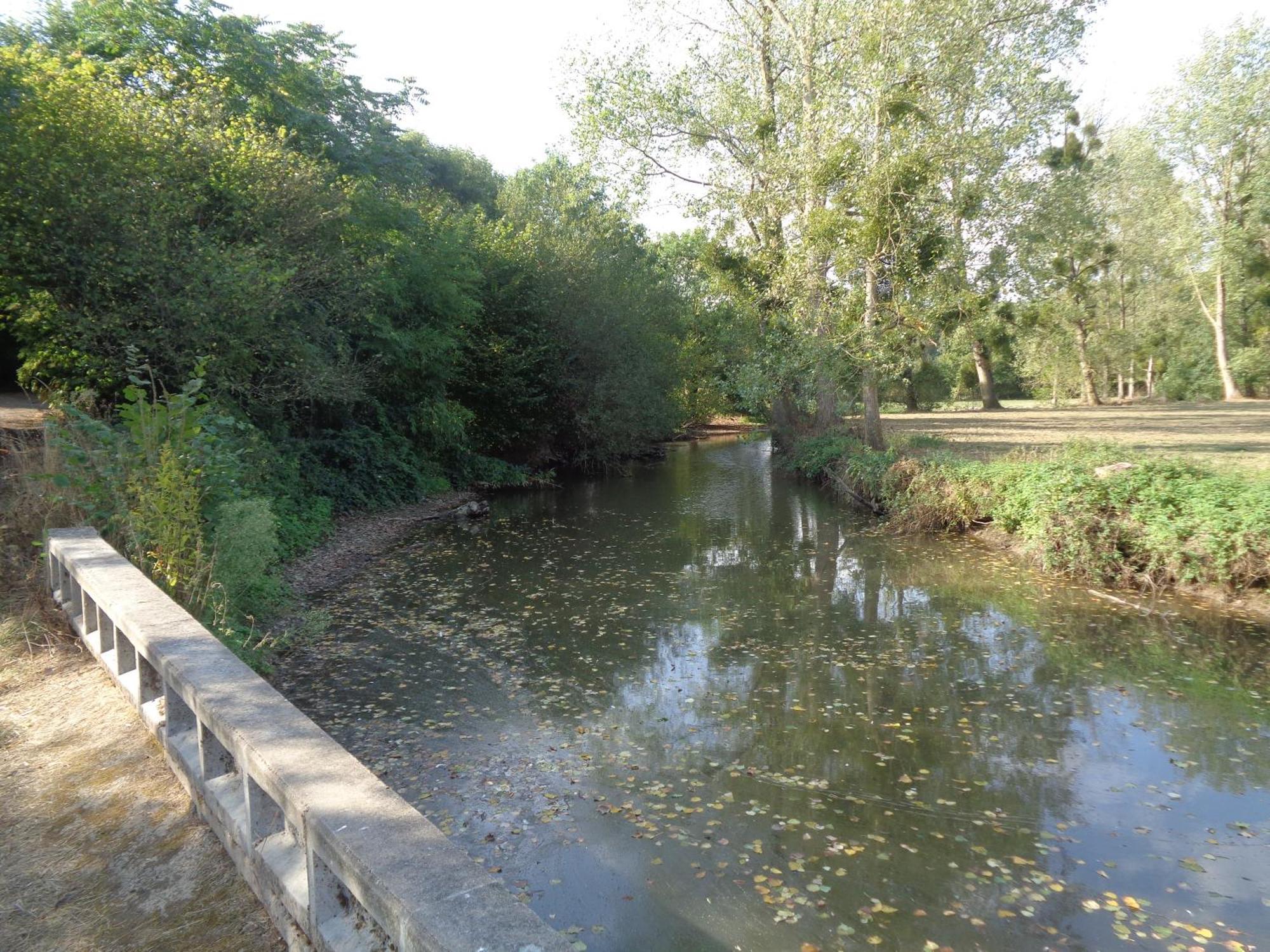 فيلا Au Fil De L'Eau Le Boupère المظهر الخارجي الصورة